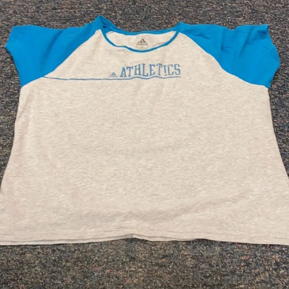 Adidas Tee sz. 2X